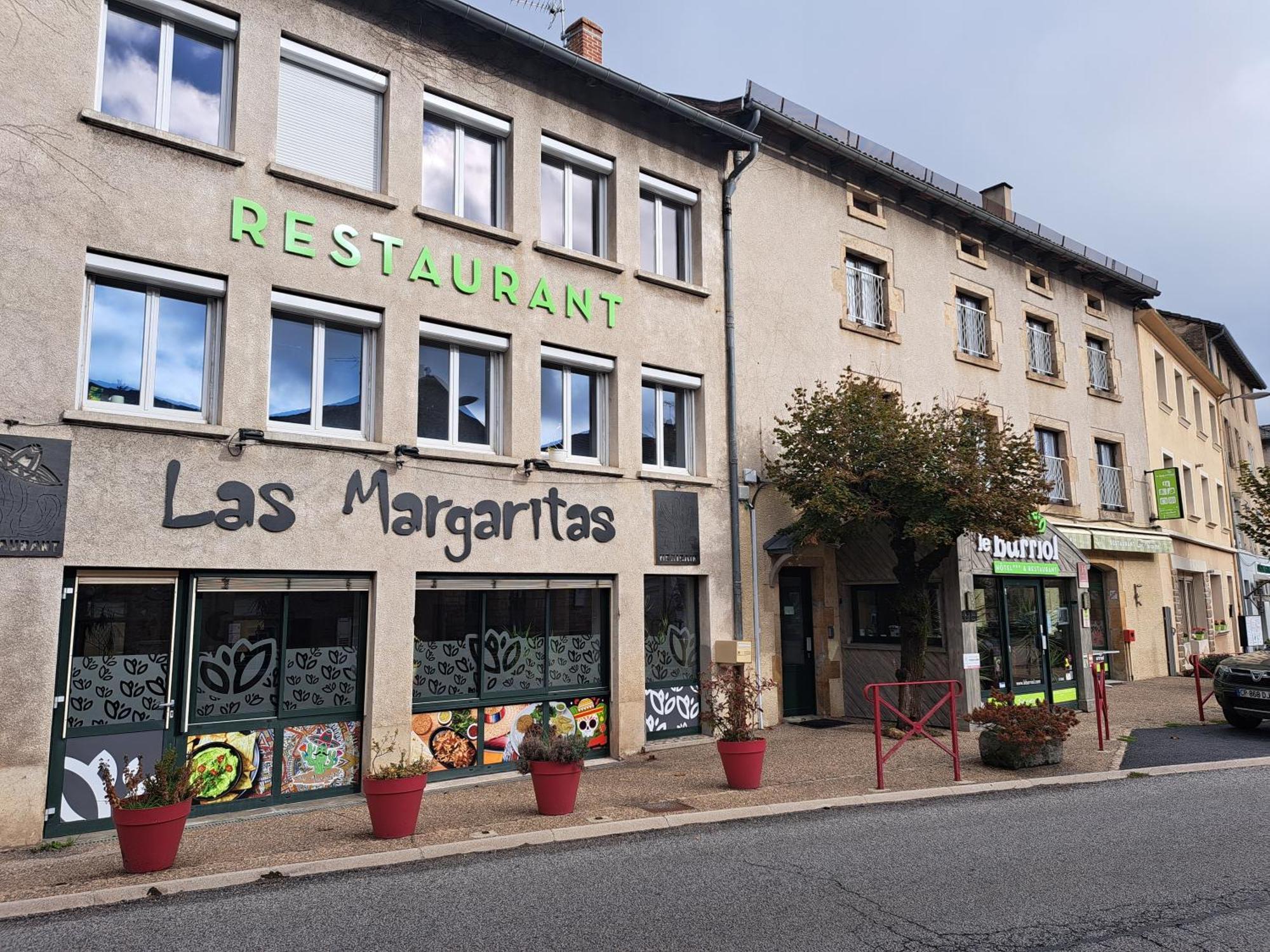 Le Barriol Hotel Saint-Julien-Chapteuil Exterior photo